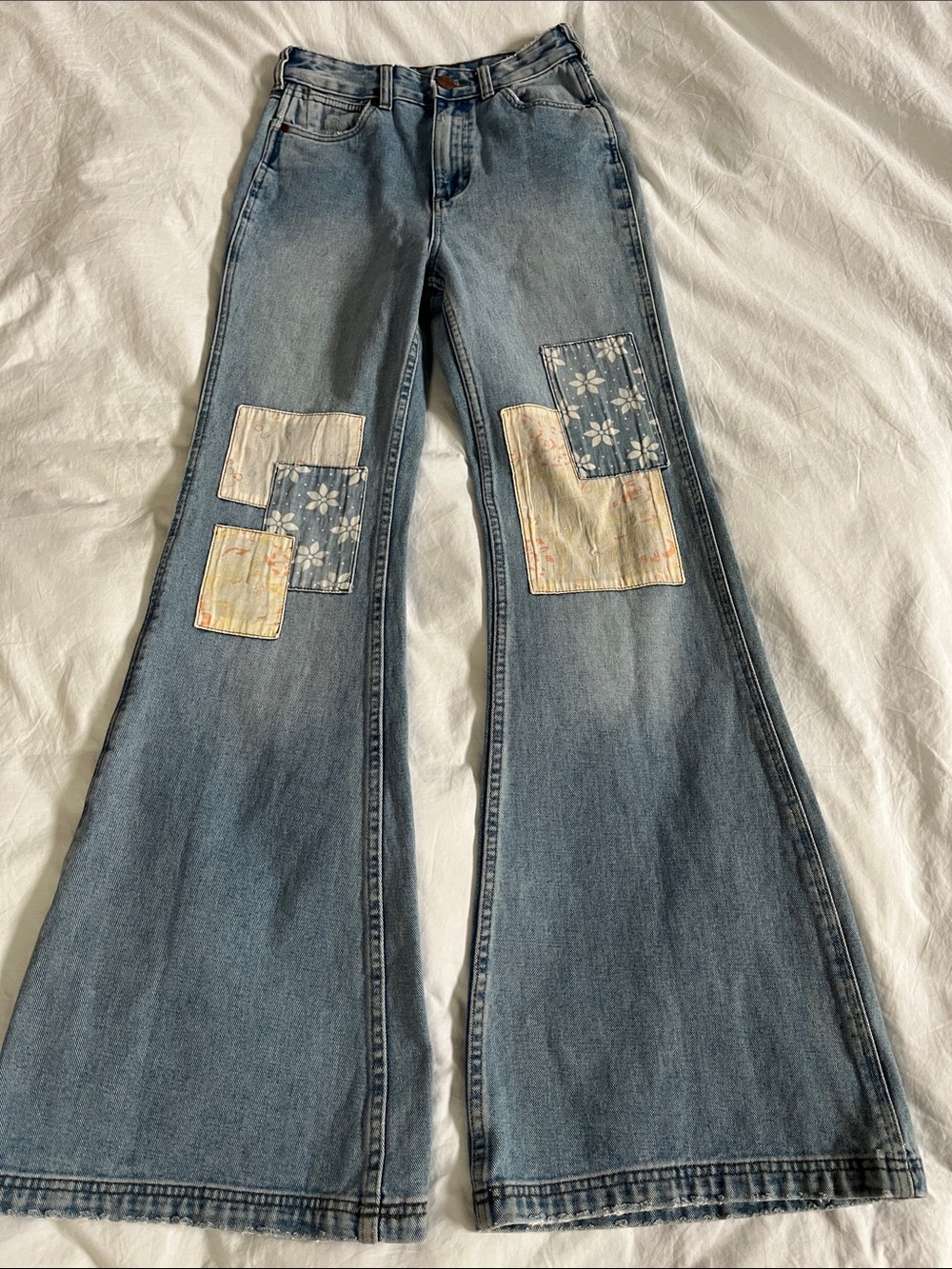 Wrangler x Billabong True Blue Patchwork Bell Bottom Jeans hippie cottagecore
